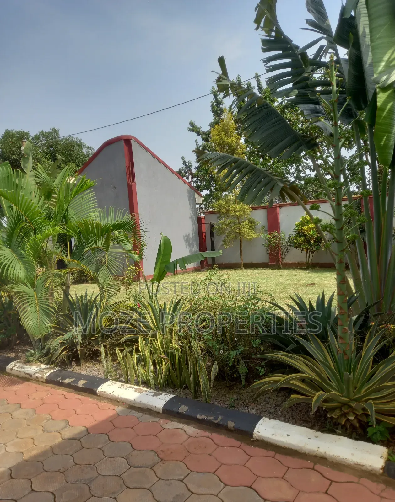 Room to share in Bugonga — thumbnail 2